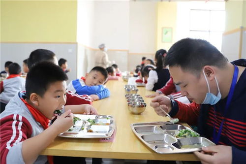 藍(lán)港外國語小學(xué)喜獲餐飲服務(wù)食品安全最高等級評定