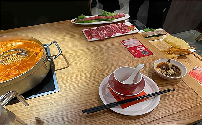 尚品潮汕牛肉火鍋 用產(chǎn)品與服務(wù)打動消費(fèi)者的心